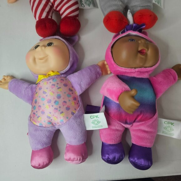 Cabbage Patch Kids Holiday Helper Penguin Fantasy Unicorns Stuffed Animal Toys 4 - Picture 13 of 16